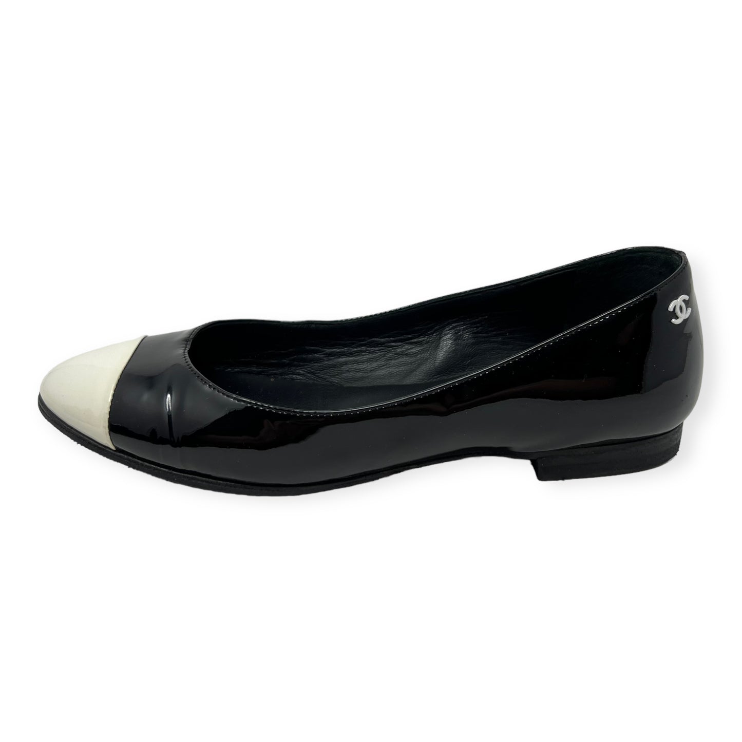 Chanel Black White Cap Toe Patent Leather Ballet Flats